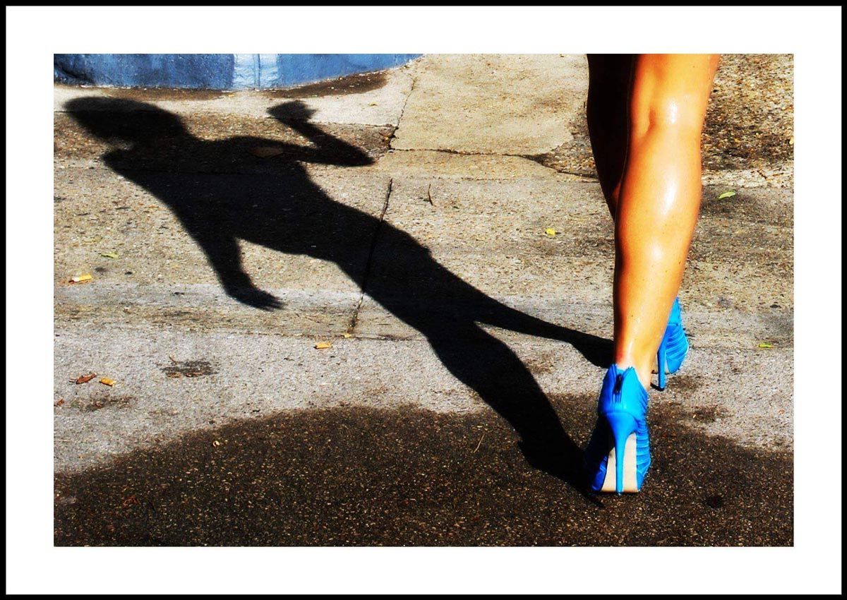 jambes de femme et ombre
