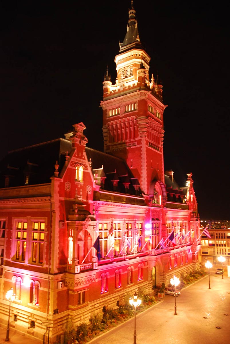 hotel de ville de Dunkerque de nuit